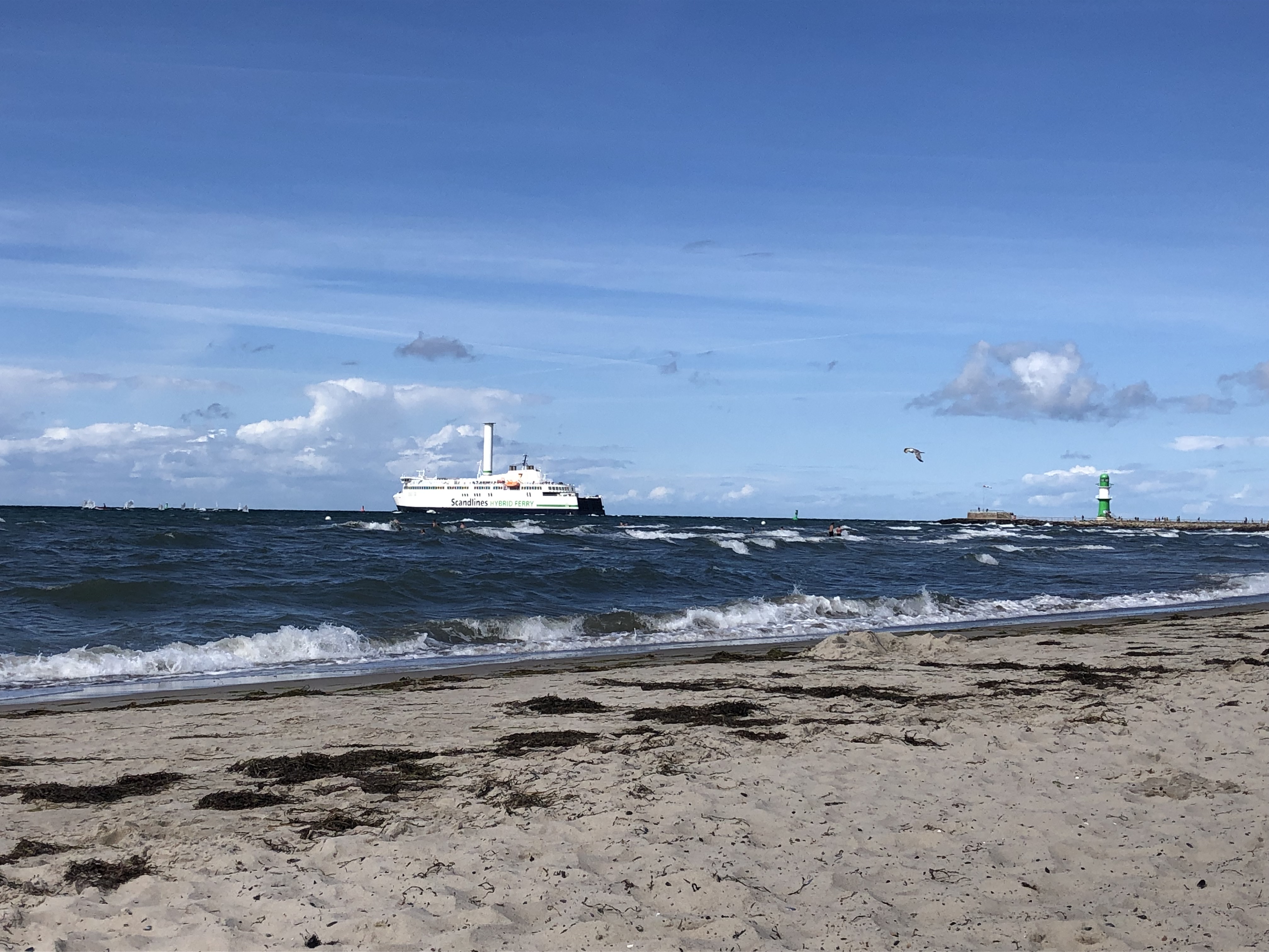 Warnemnde, Strand und Hafenausfahrt